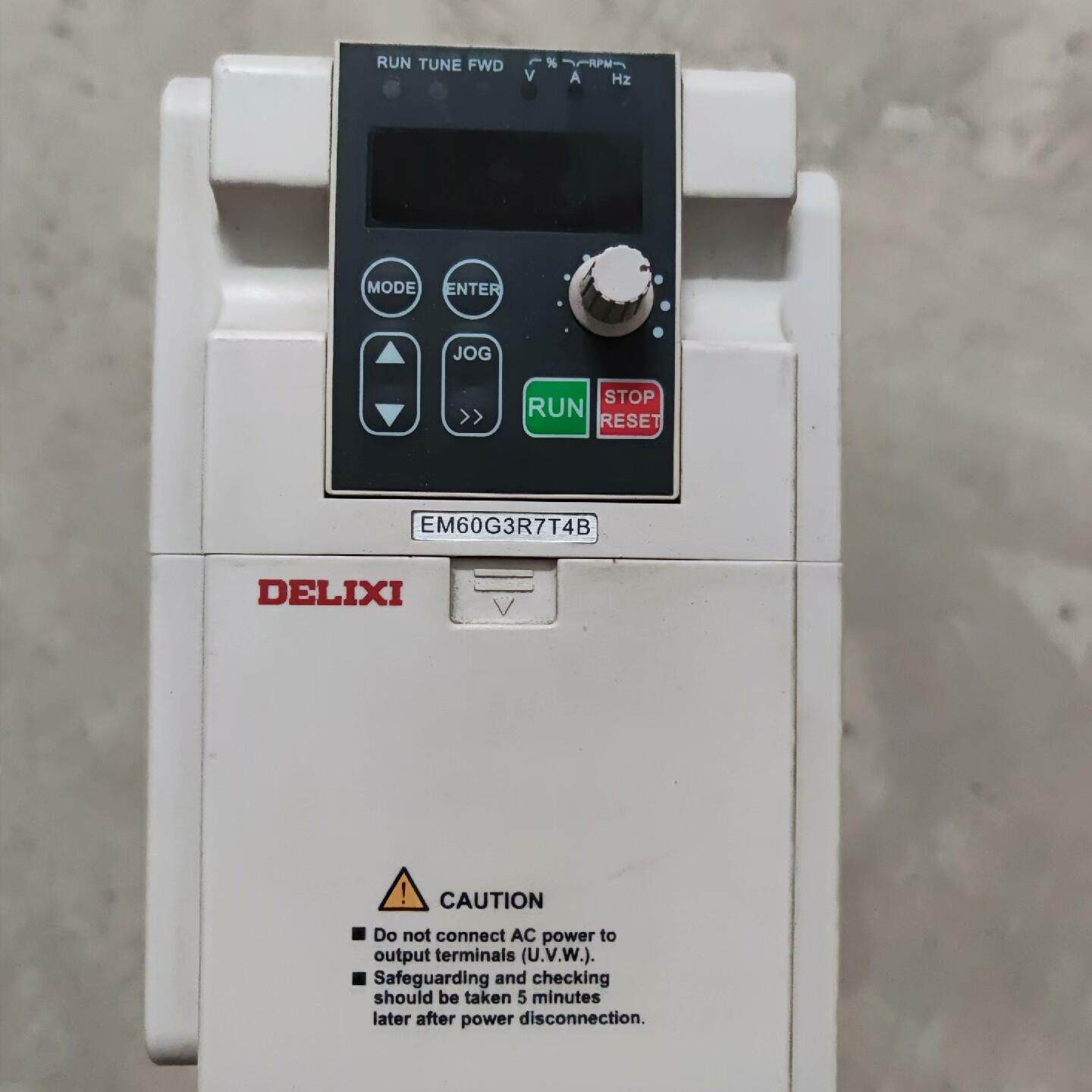 3.7kw变频器 CDI-EM60G3R7T4B 拆机