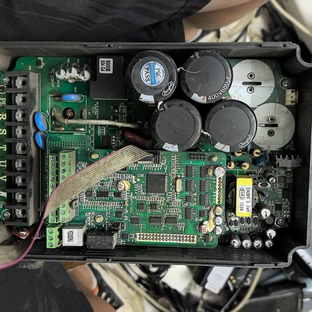 三晶变频器SAJ-8000B-4T004GB 5.5KW/3