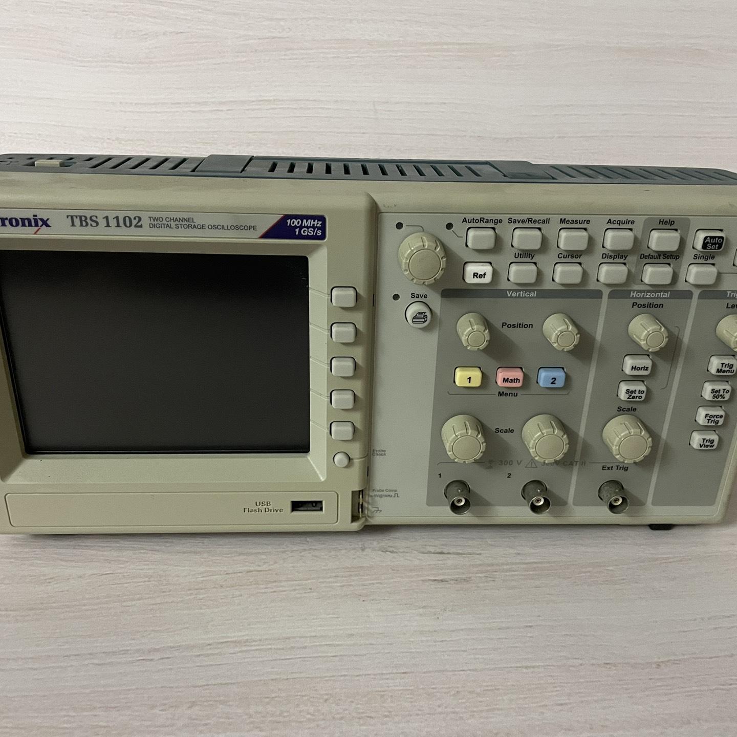泰克TBS1102示波器 100MHz带宽 1GS采样率 成