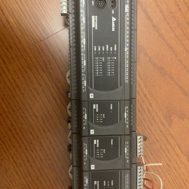 台达PLC一套 主机DVP32ES2 带扩展模块08XN2、图片