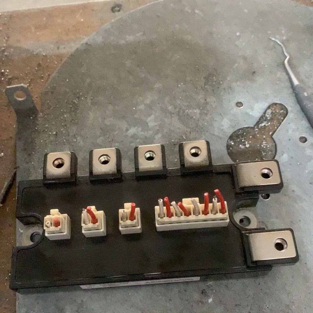 CM100RL-24NF 实物拍摄 功能包好