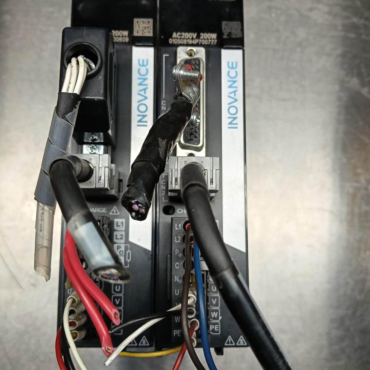 汇川驱动 SV630PS1R6I  200W  2台 图片实