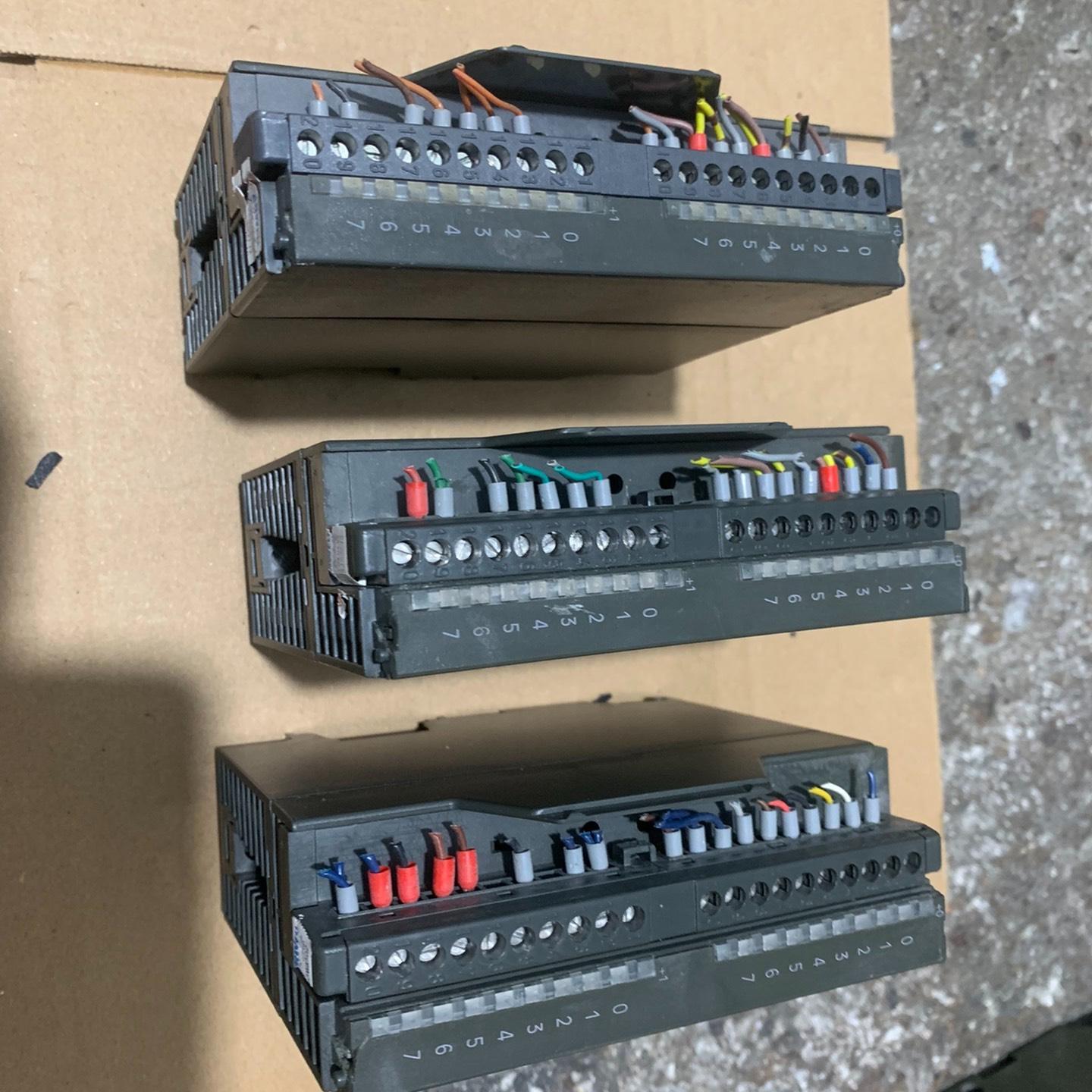 、SM321、二片：SM322、一片卖掉了、成色如图功