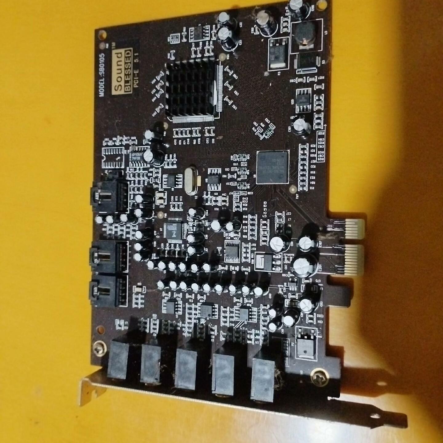 拆机创新SB0105声卡一张