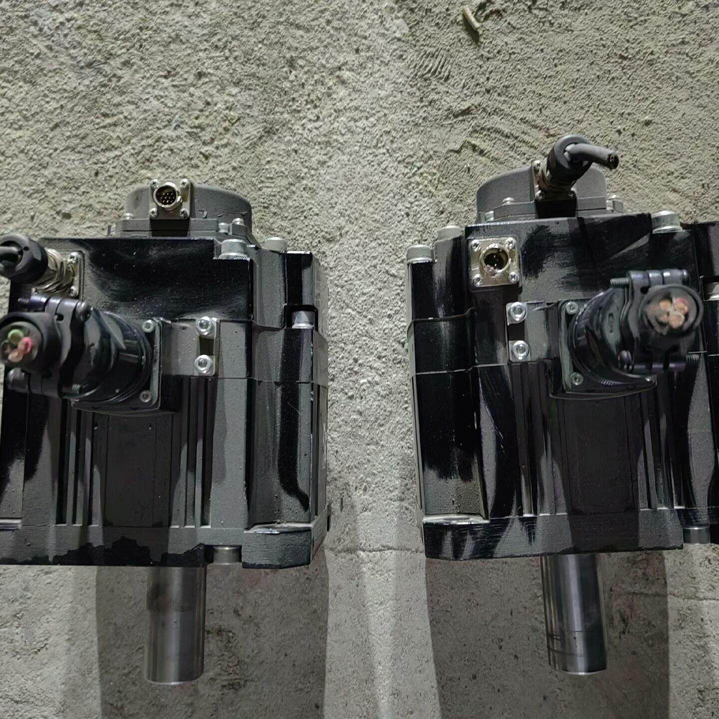 电机拆机包好成色99新 有灰尘没擦 HG-SR352B