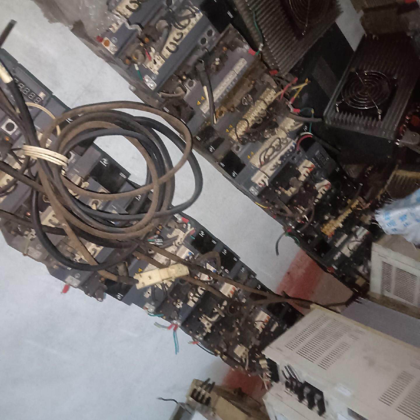 汇川驱动器IS500AS5R5I-212 全部拆机的 10个