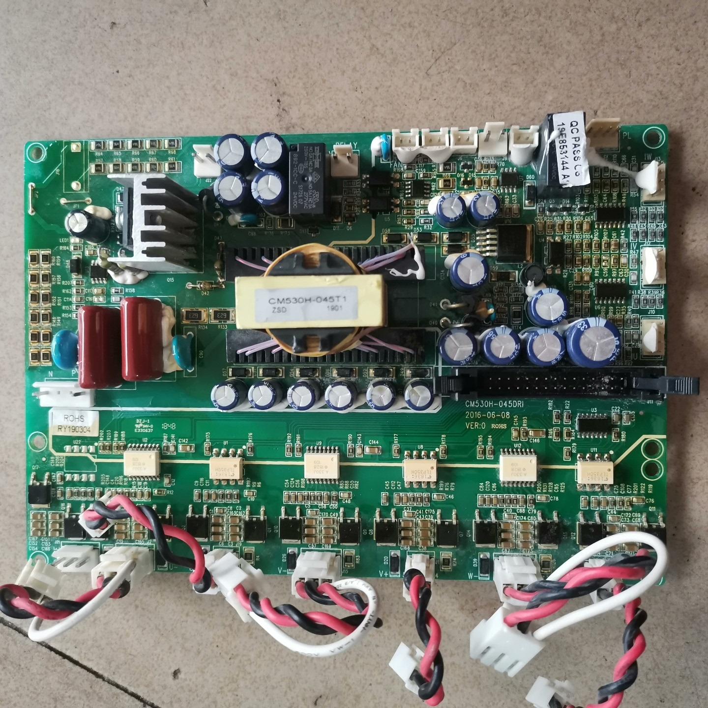 日业55kw变频器驱动板CM530H-045DRI