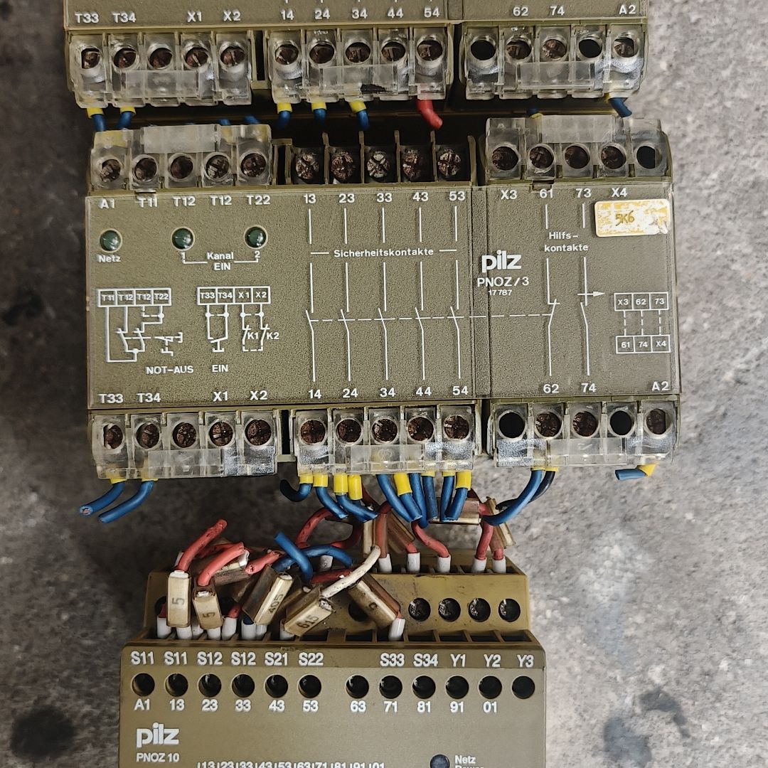 PILZ皮尔兹继电器模块型号PNOZ 3、PNOZ/3和PN