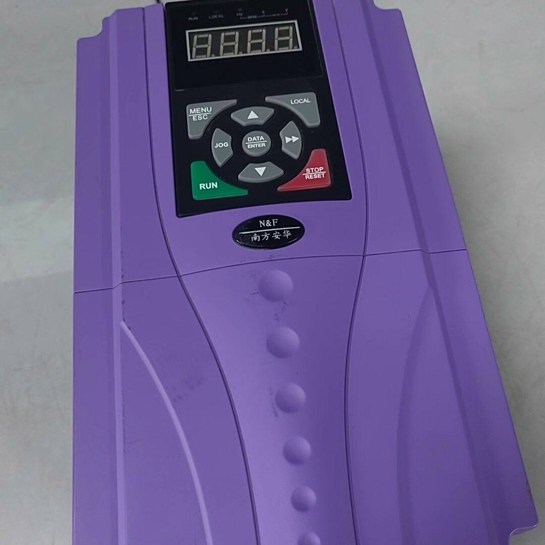 南方安华变频器7.5KW B3000-0075G/0110P