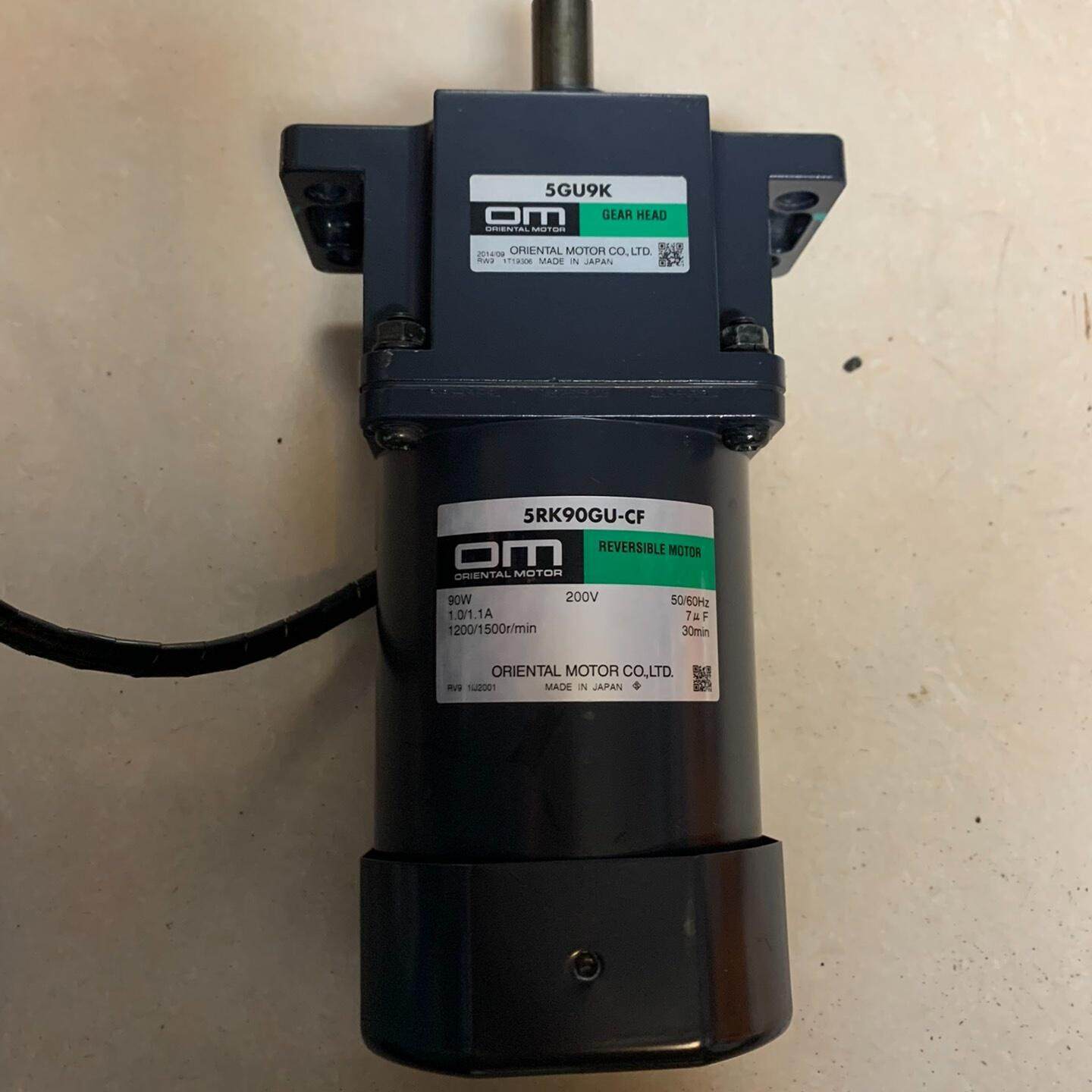 东方OM电机5RK90GU-CF 200V电压90W 5GU