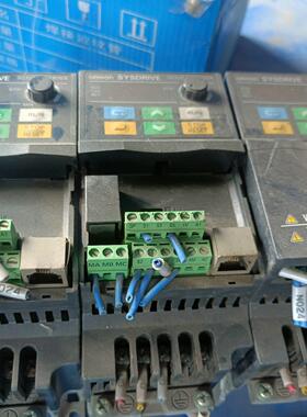 变频器打包出3G3JZ-AB004 220输入0.