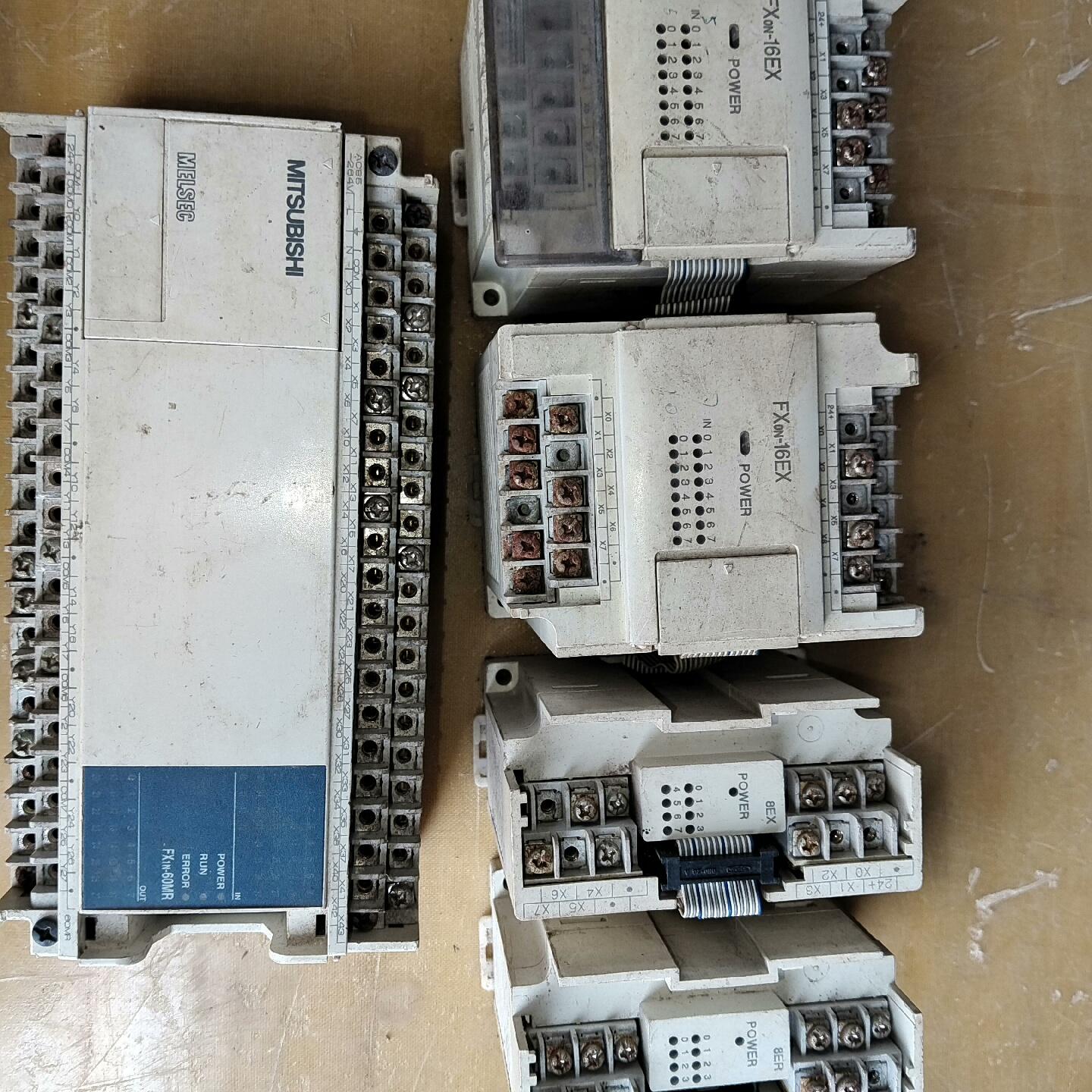 FX1N-60MR-001PLC   FX0N-8ER(