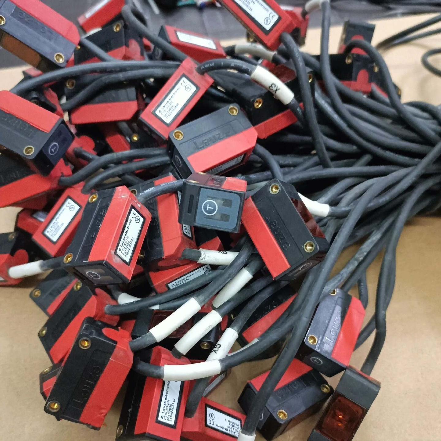 Leuze劳易测FT51.X3/2N 有50个 欢迎打包