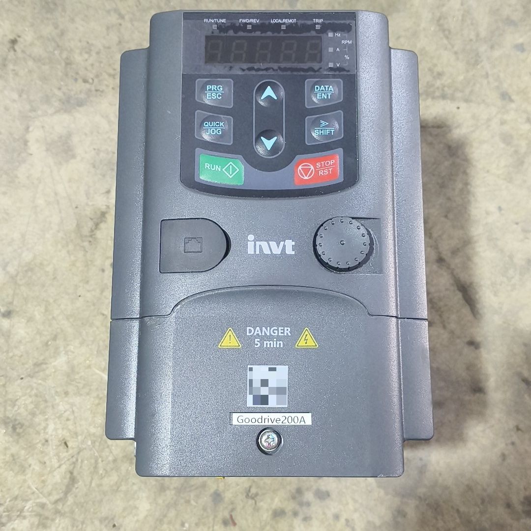 GD200A-1R5G-4英威腾变频器 1.5千瓦机器 实物