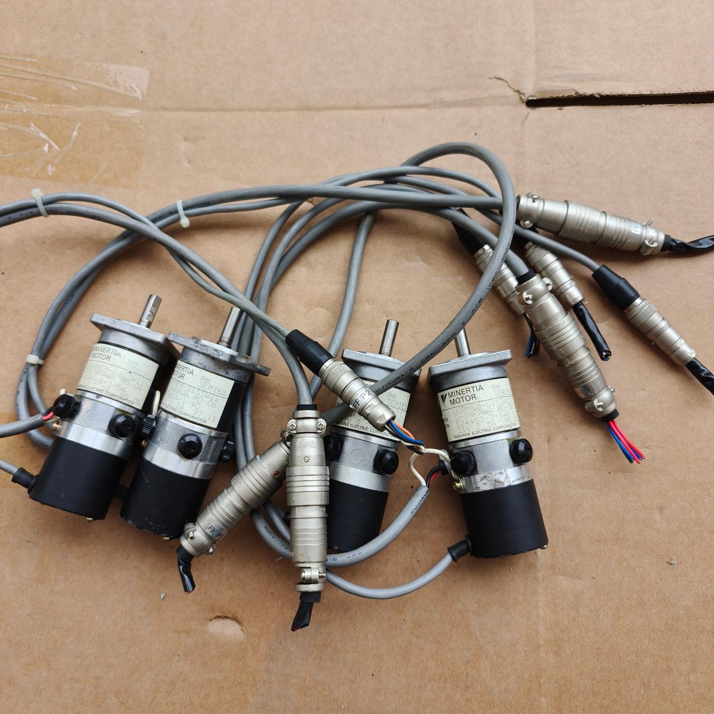 安川MINERTIA RM系列电机 型号UGRMEM-01S