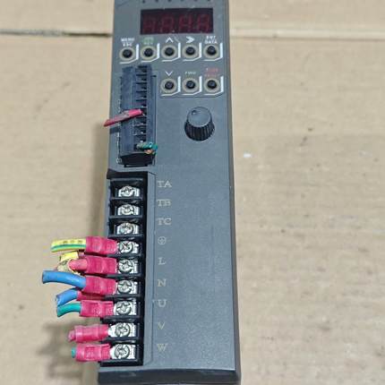 XINJE变频器 VB3-20P7 220V  750W