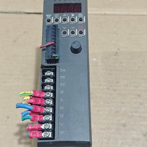 XINJE变频器 VB3-20P7 220V  750W