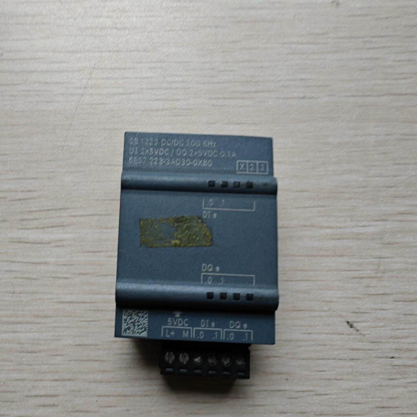 6ES7 223-3AD30-0XB0扩展模块