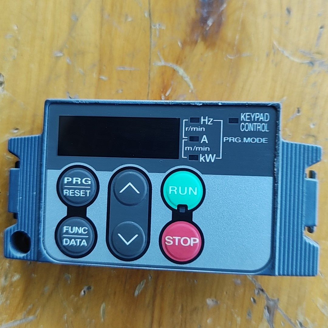 变频器操作面板FRN11E1S-2J  操作面板一块测试