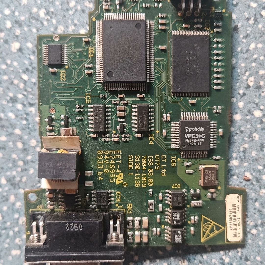 艾默生CT变频器通讯卡UT73 实物拍摄 成色如图所示。功能