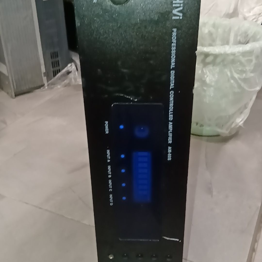 惠威专业数字控制功率放大器 型号：AM一60S 功能正常 同