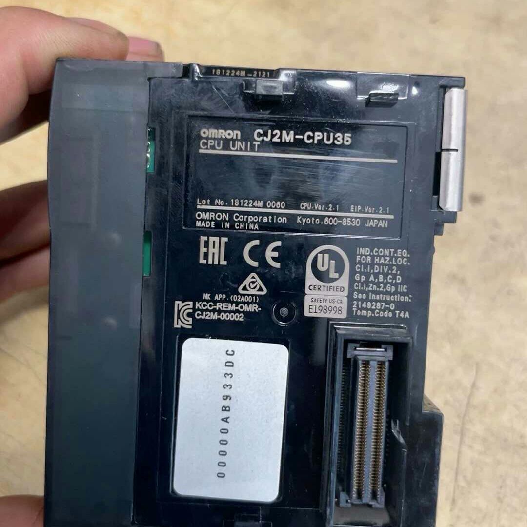CJ2M-CPU35 现货 功能正常 成色如图 自