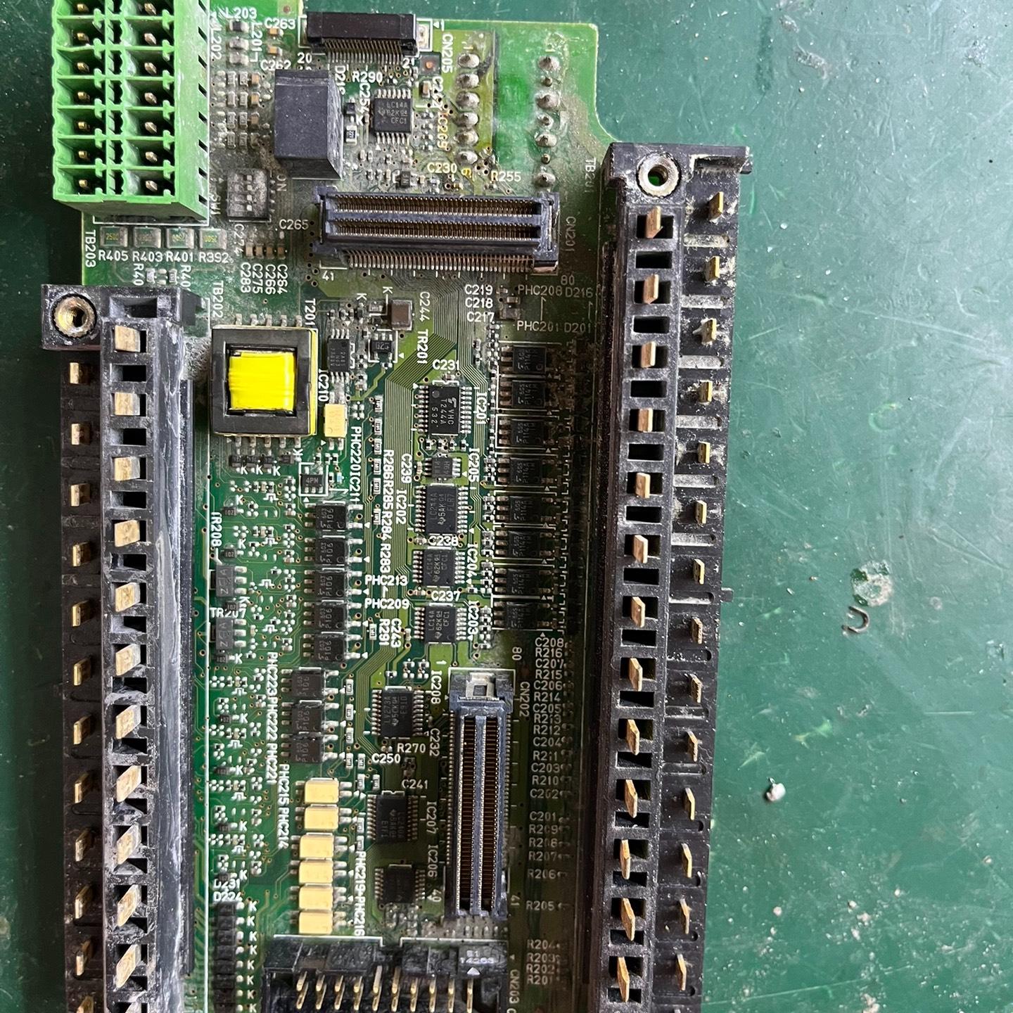 plc cp1h-xa40dt-d的中板一块 需要的带