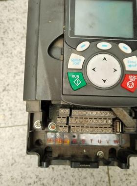 出英威腾GD350一5R5G变频器 主要颜色为黑色 采用简约