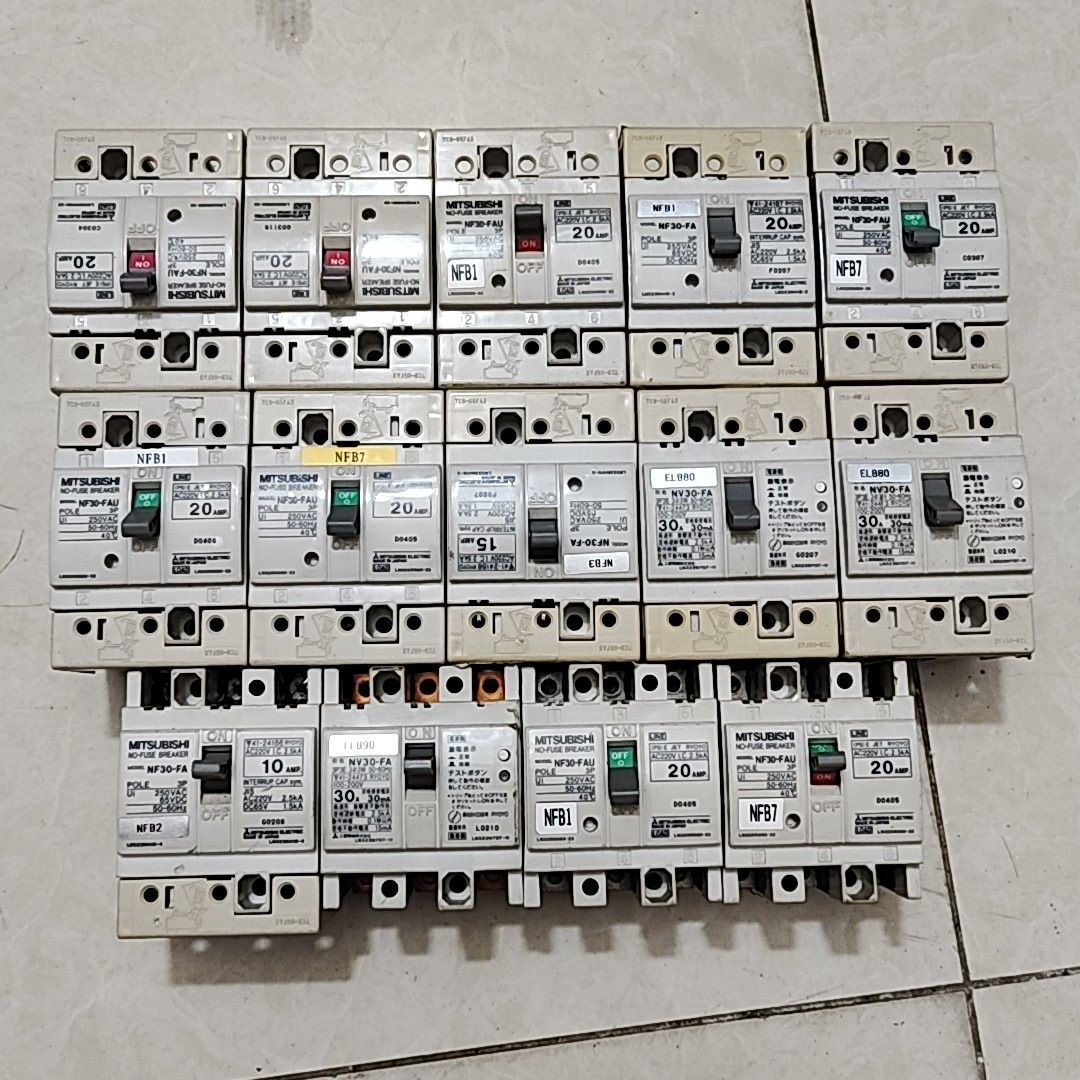 NF30-FA/NF30-FAU断路器 3P 30A 2