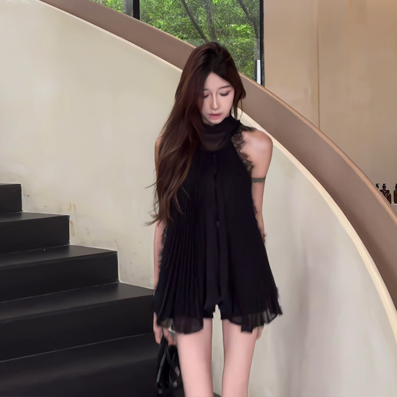 法式浪漫不规则超仙蕾丝拼接挂脖上衣绝美小衫夏辣妹宽松设计感