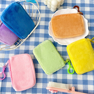 纯色方形迷你毛绒零钱包学生耳机收纳包可挂式钥匙扣书包挂件包
