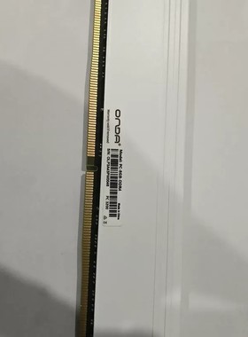 议价昂达魔8G/3200白色马甲DDR4内存，成色不错，实物实