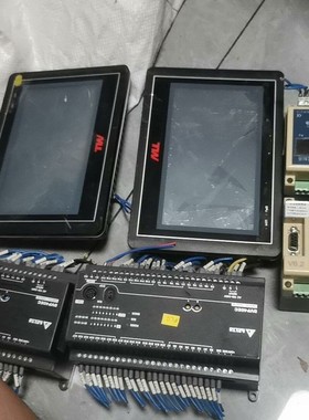 议价特威TW4070C触摸屏两个，一个的触摸屏破损，另外一个完好