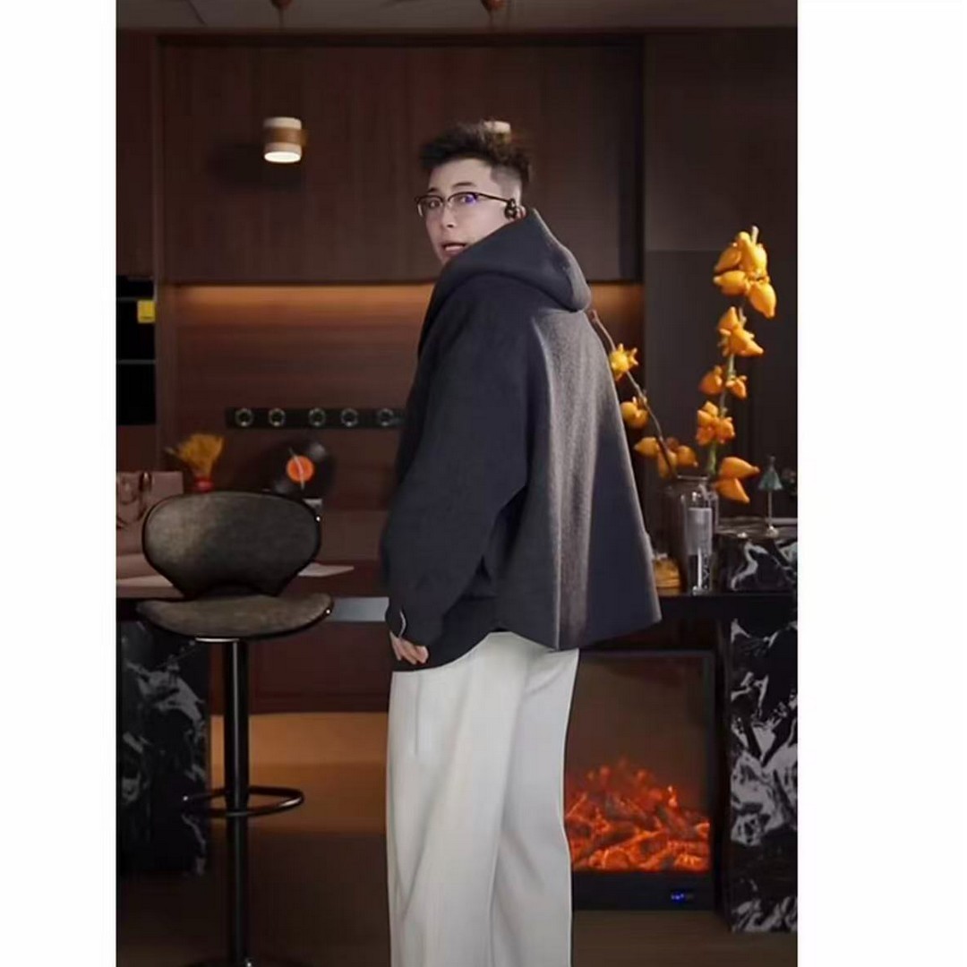 双色两面穿连帽夹克外套