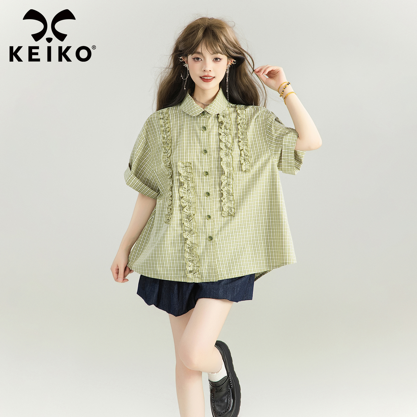 KEIKO 清新绿色格子短袖衬衫女25夏季减龄木耳边别致宽松纯棉上衣