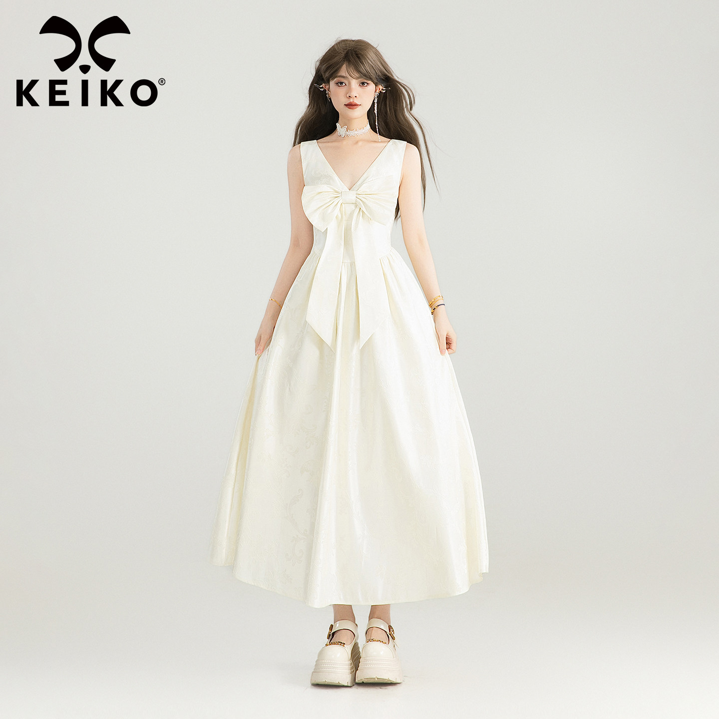 KEIKO 法式典雅蝴蝶结白色无袖连衣裙新款立体感提花收腰吊带长裙