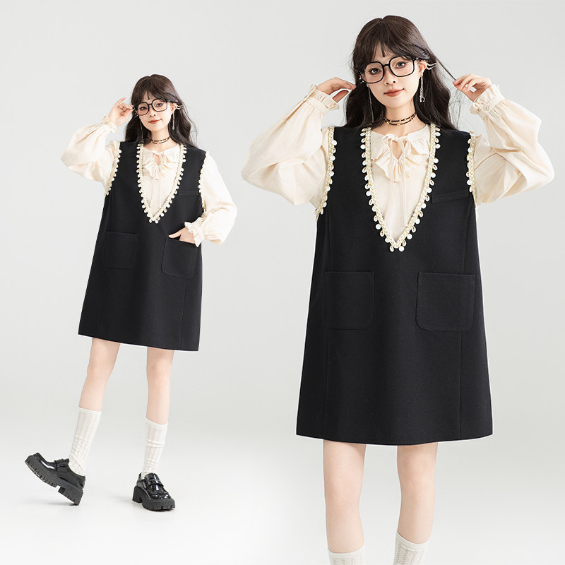 thumbnail for KEIKO webbing deep V black sundress short skirt 26 spring layering daughter feeling slimming sleeveless dress