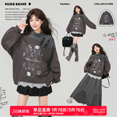 KEIKO 设计感拼接假两件灰色加绒卫衣初春轻亚酷感皮扣饰印花上衣