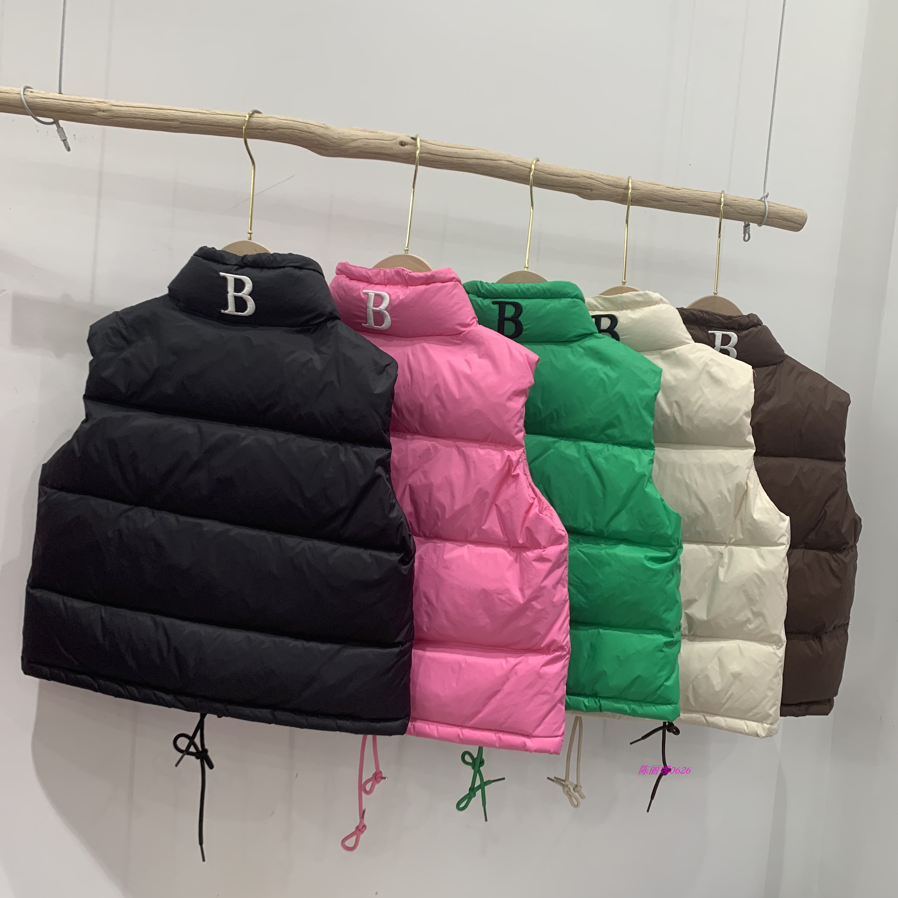 字母B马甲格拉卡啦韩版