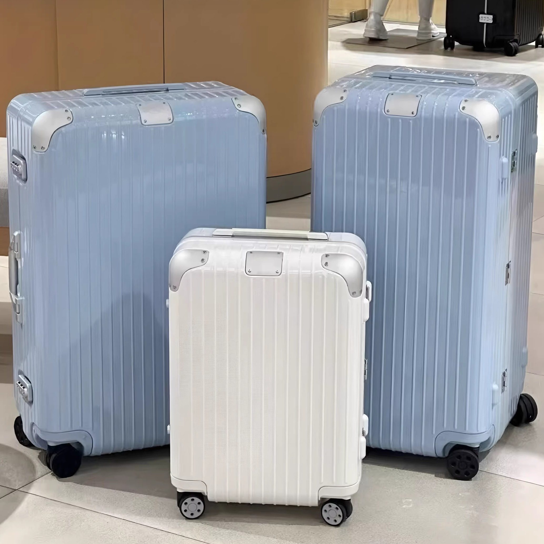 R家行李箱Hybrid21寸登机箱Trunk拉杆箱Essential旅行箱男女通用,个性定制/设计服务/DIY,行李箱加工定制,淘宝优惠券,粉丝福利购,淘宝优惠卷