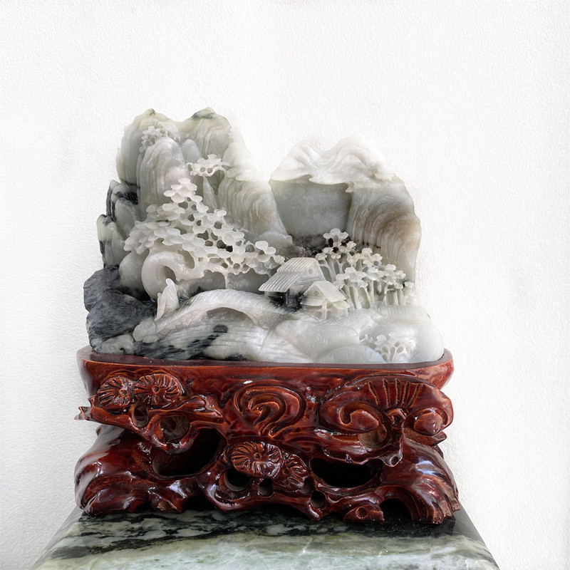 天然玉石南阳独山玉俏色山水摆件手工雕刻工艺品家居装饰玉收藏品