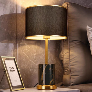 现代轻奢床头台灯主卧室温馨床头灯感应台灯触摸后现代可调光遥控