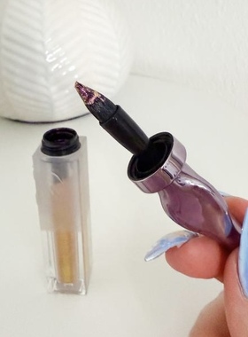 预*定 Urban Decay衰败城市UD液体珠光眼影牛郎Space Cowboy3.12g