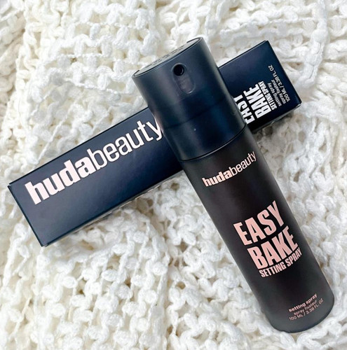 预*定 Huda beauty新品柔焦定妆喷雾Easy Bake无酒精16h持妆100ml