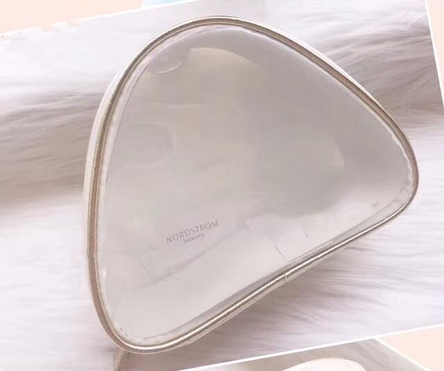 nordstrom美国白色化妆包现货