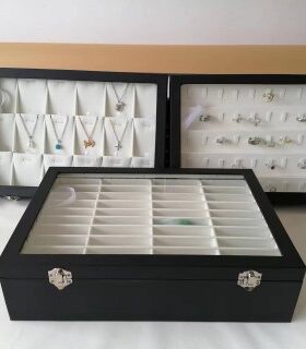 大号带盖首饰盒黑皮白拉丝皮珠宝箱饰品收纳手镯项链戒指耳钉展架