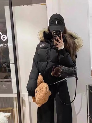 超好看毛领连帽轻薄冬季黑色短款羽绒服女款2025新款收腰显瘦保暖