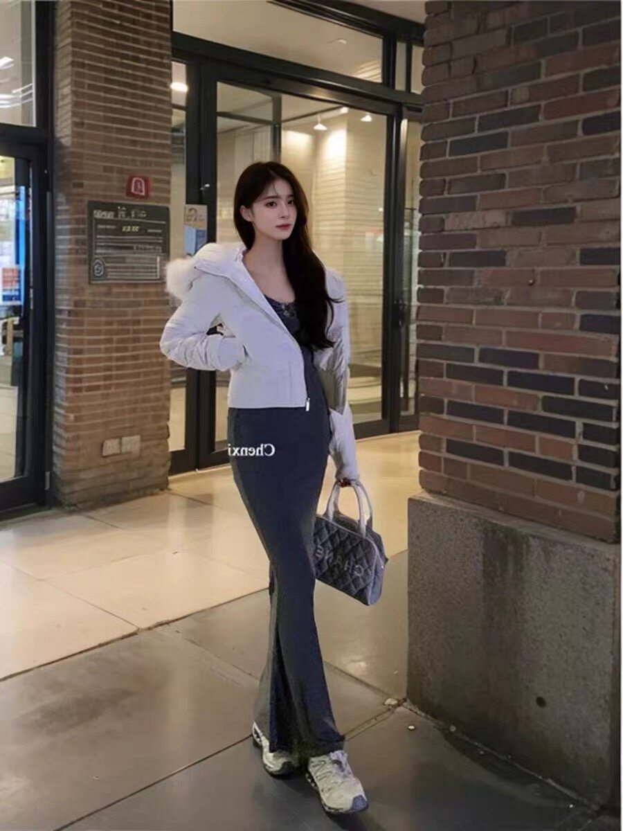 高级鸭绒大毛领短款羽绒服女收腰设计感小众轻薄保暖连帽外套冬季