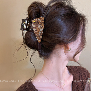 复古高级感豹纹三角头发抓夹女醋酸发夹大号后脑勺盘发鲨鱼夹发饰