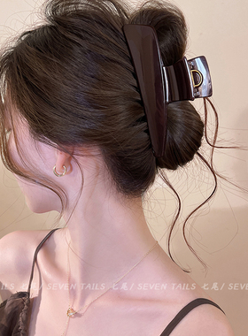 小众设计感头发抓夹女2026新款高级感发夹简约鲨鱼夹子后脑勺发饰